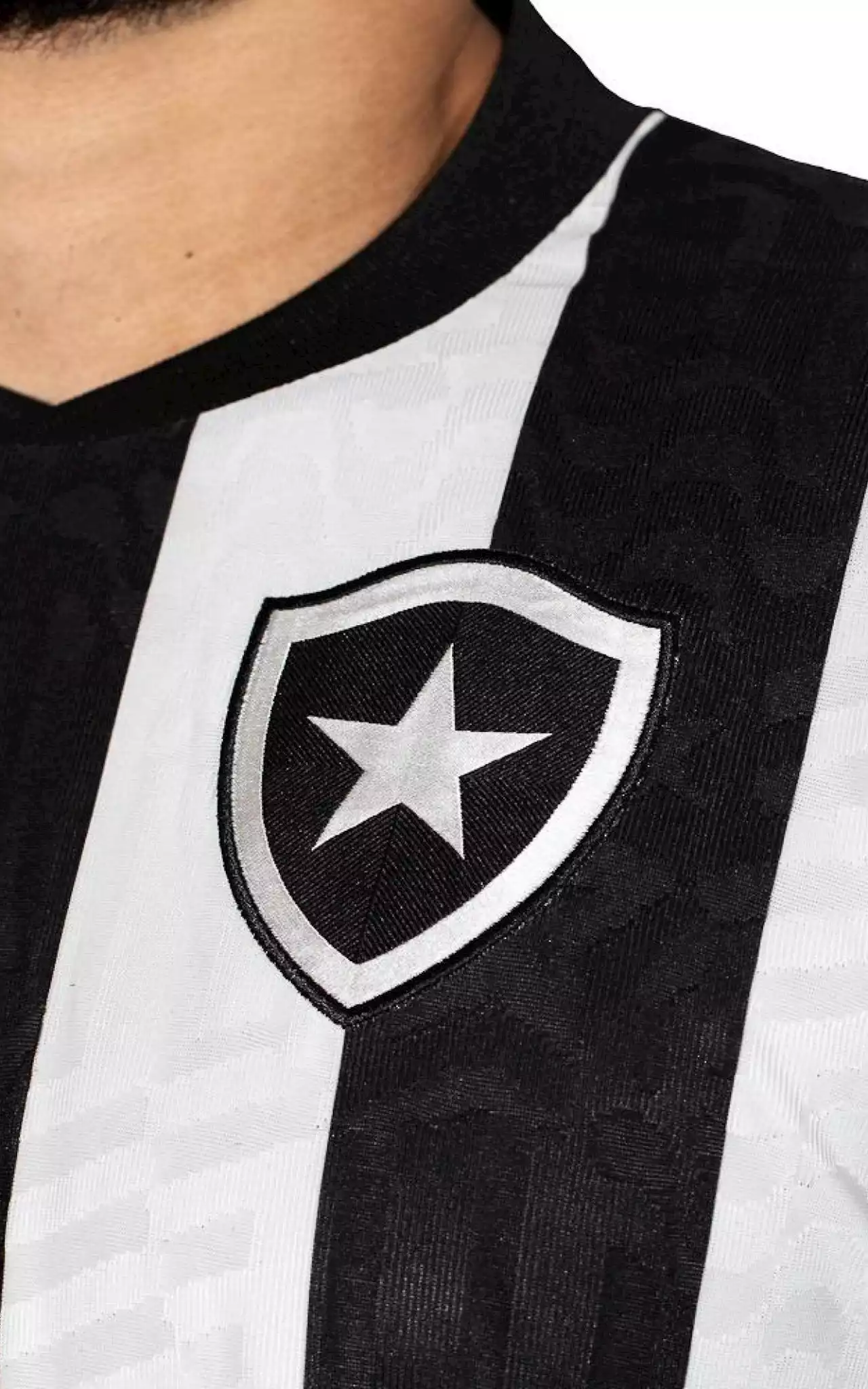 Novo uniforme: Botafogo comercializa mais de mil peças em dez minutos | Botafogo | O Dia