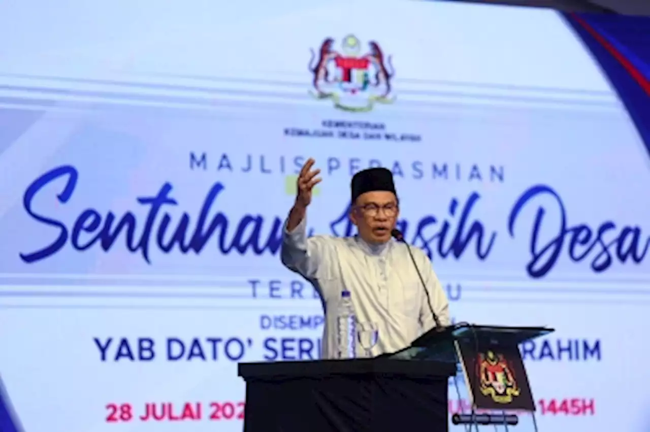 PM Anwar says will drop any unity govt leaders, ministers found to have land, logging permits