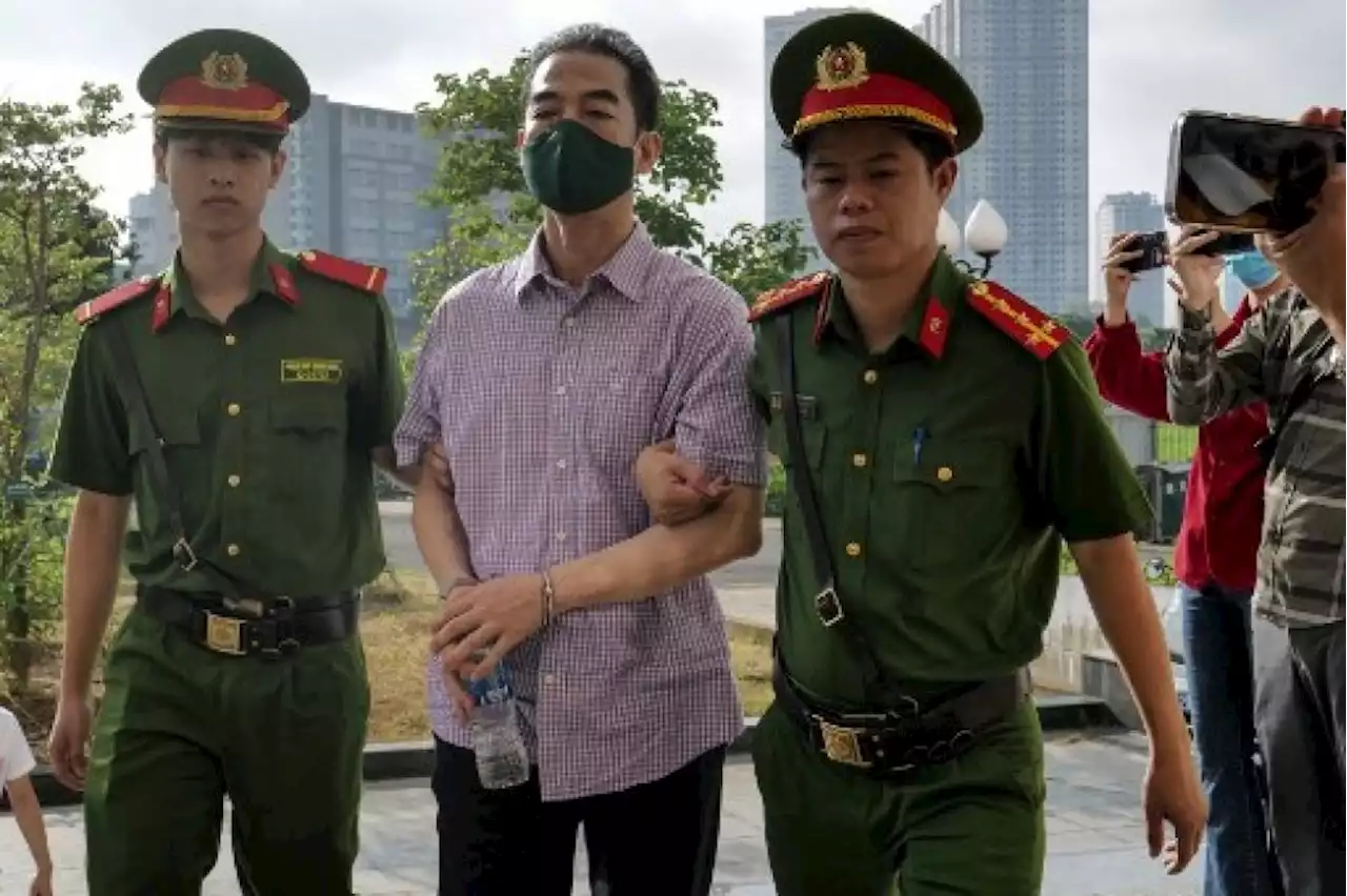 Vietnam jails officials for rescue flight bribery | The Malaysian Insight