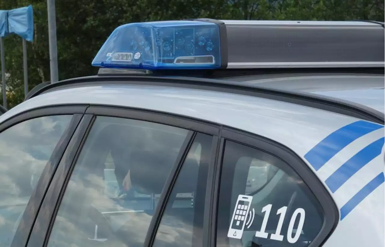 Mindestens fünf Diebstähle aus geparkten Autos in der Oberpfalz: Polizei fahndet mit Foto