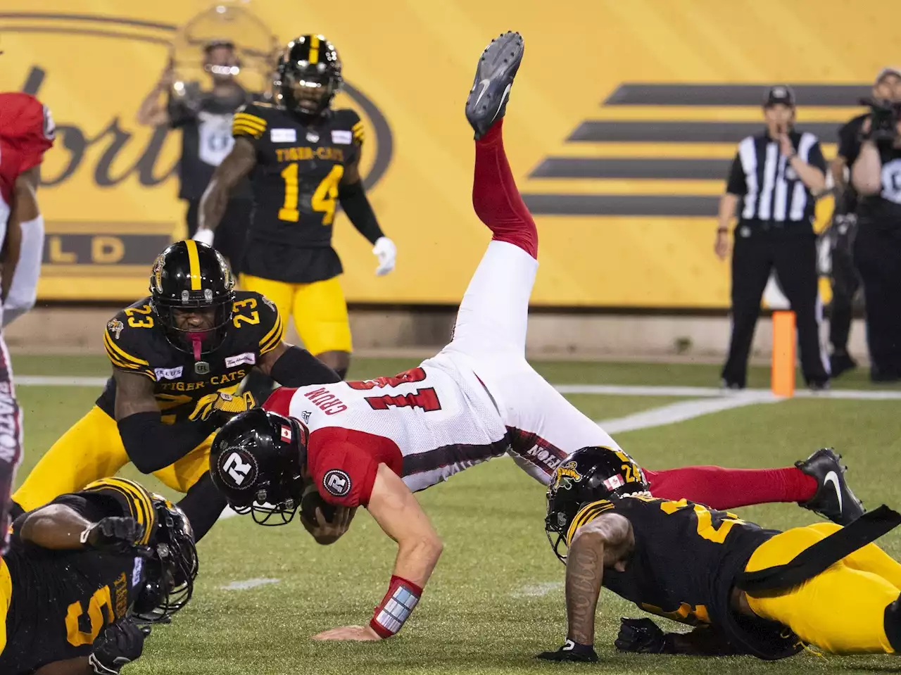 As Redblacks face Tiger-Cats, Dustin Crum is not hanging onto goal-line memory