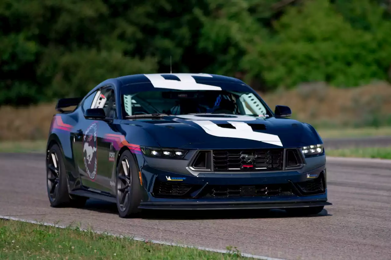 Ford unveils track-only Mustang Dark Horse R