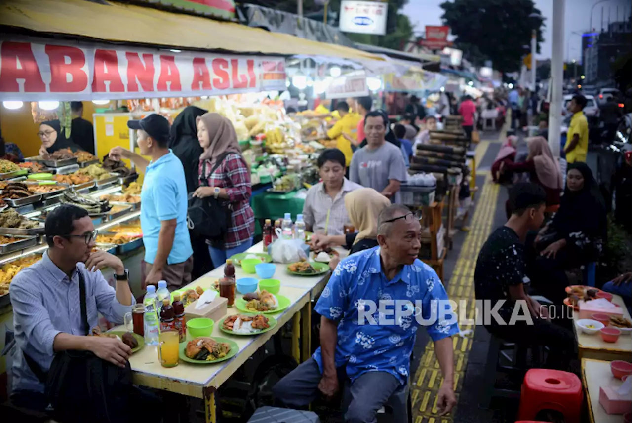 Anjuran Nabi Muhammad, Makan Bersama pada Satu Piring Agar Berkah |Republika Online