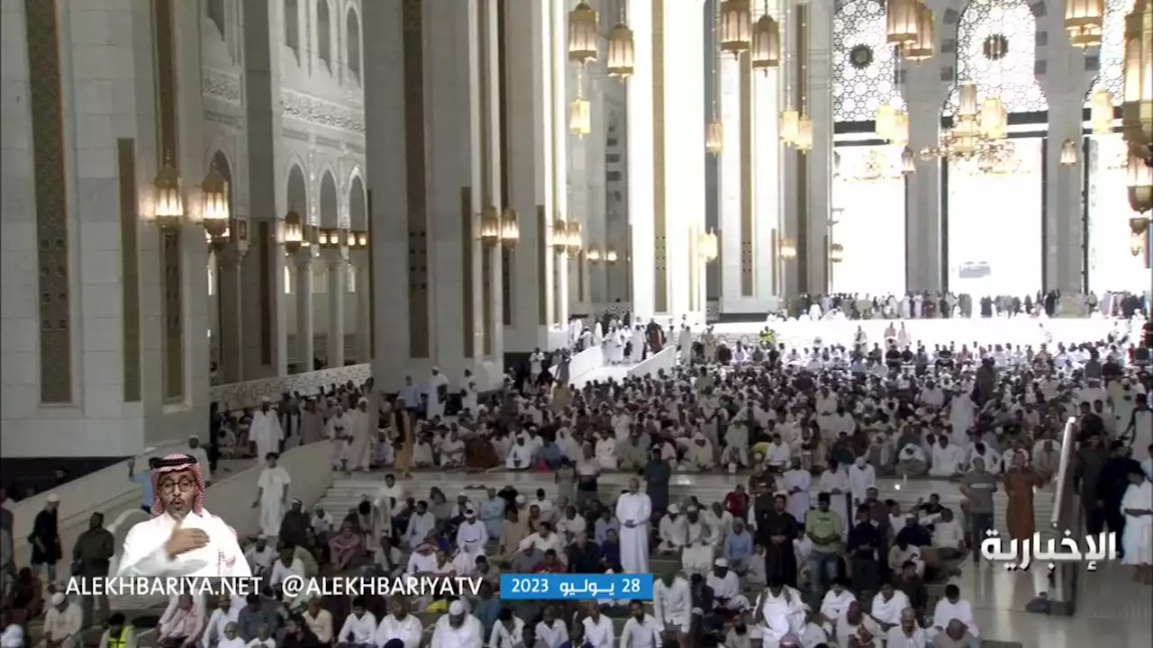 خطيب المسجد الحرام: اللجوء إلى الله سبيل السعادة في الدارين (فيديو) - صحيفة تواصل الالكترونية