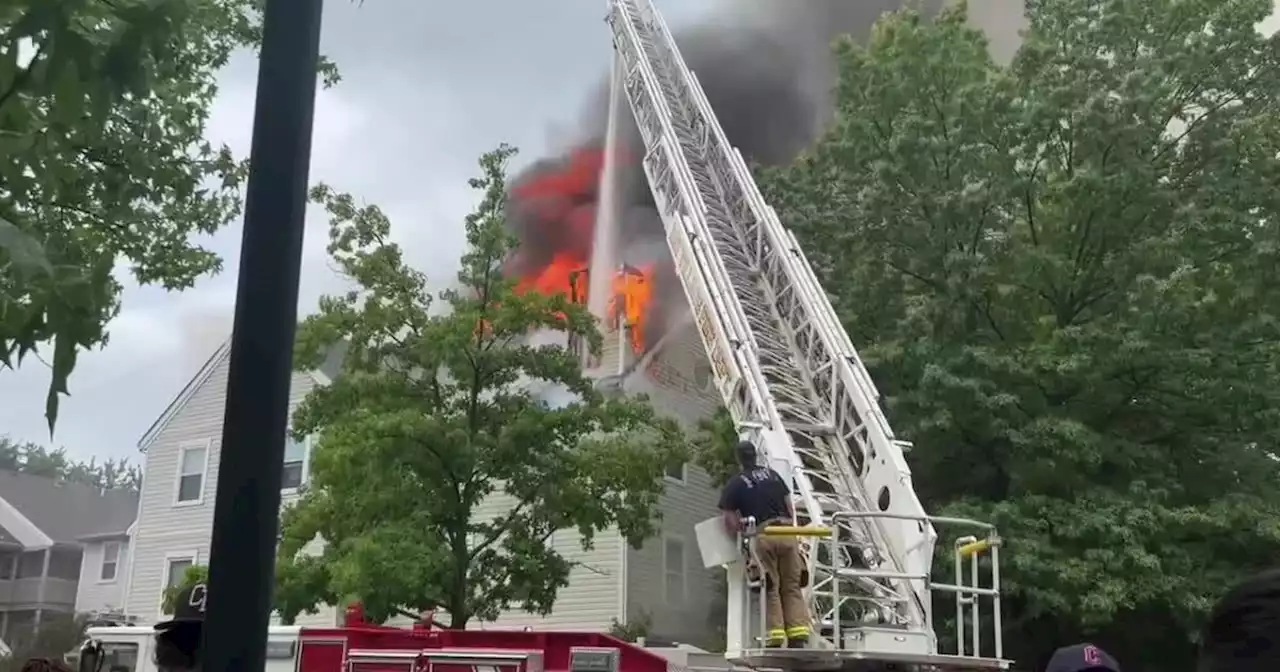 Firefighters battle Westlake apartment fire