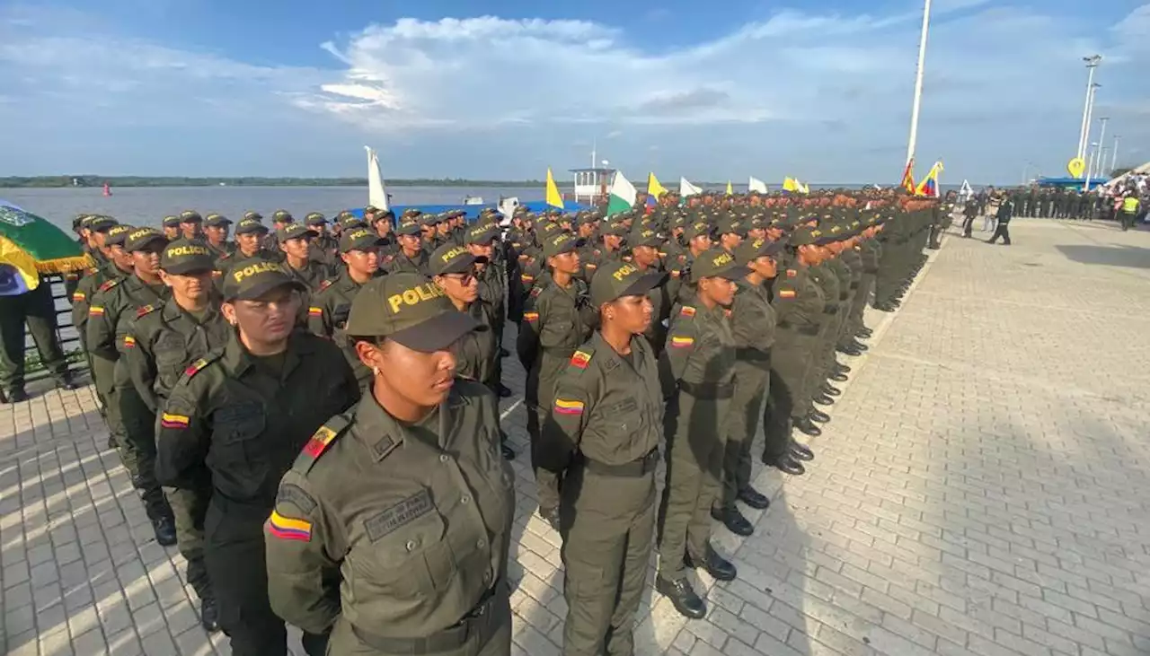 250 auxiliares de Policía se graduaron para aumentar pie de fuerza de Barranquilla