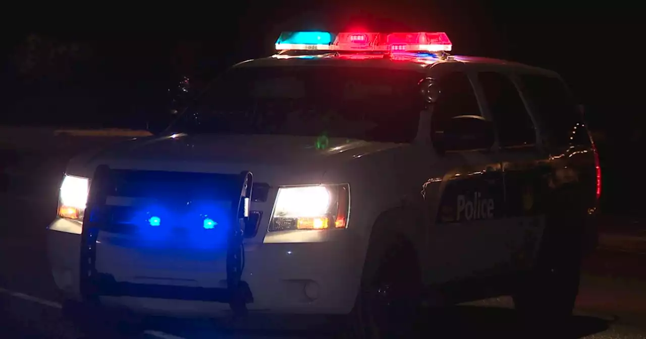 Phoenix police officer hurt in reported DUI crash in north Phoenix Friday night