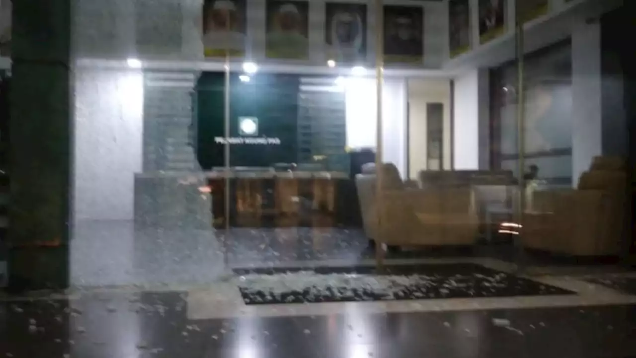 Malaysian police tracking down suspect who hurled stones at PAS headquarters