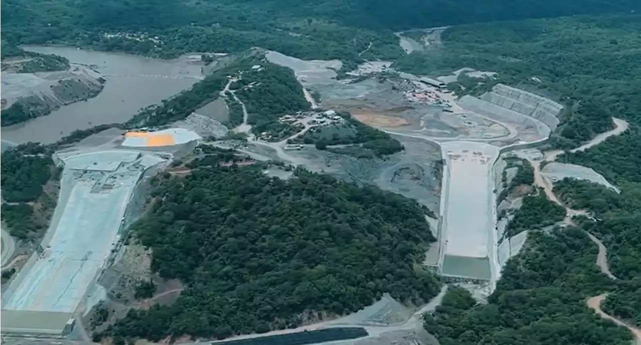 AMLO supervisa las obras en presa de Santa María, en Sinaloa