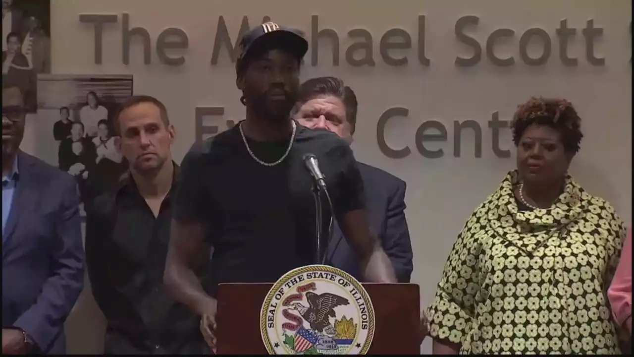 Pritzker, alongside rapper Meek Mill, signs law to reform Illinois' supervised release system