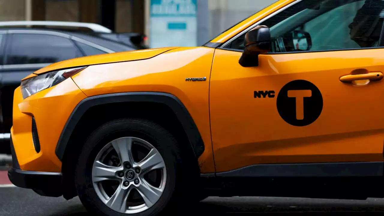 NYPD seeks more suspects after 60-year-old taxi driver attacked in Manhattan