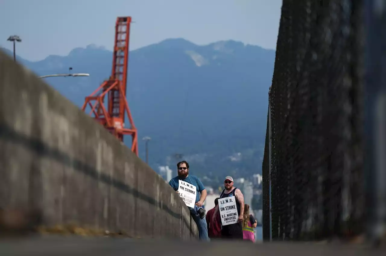 Union members at B.C. ports reject meditated tentative agreement