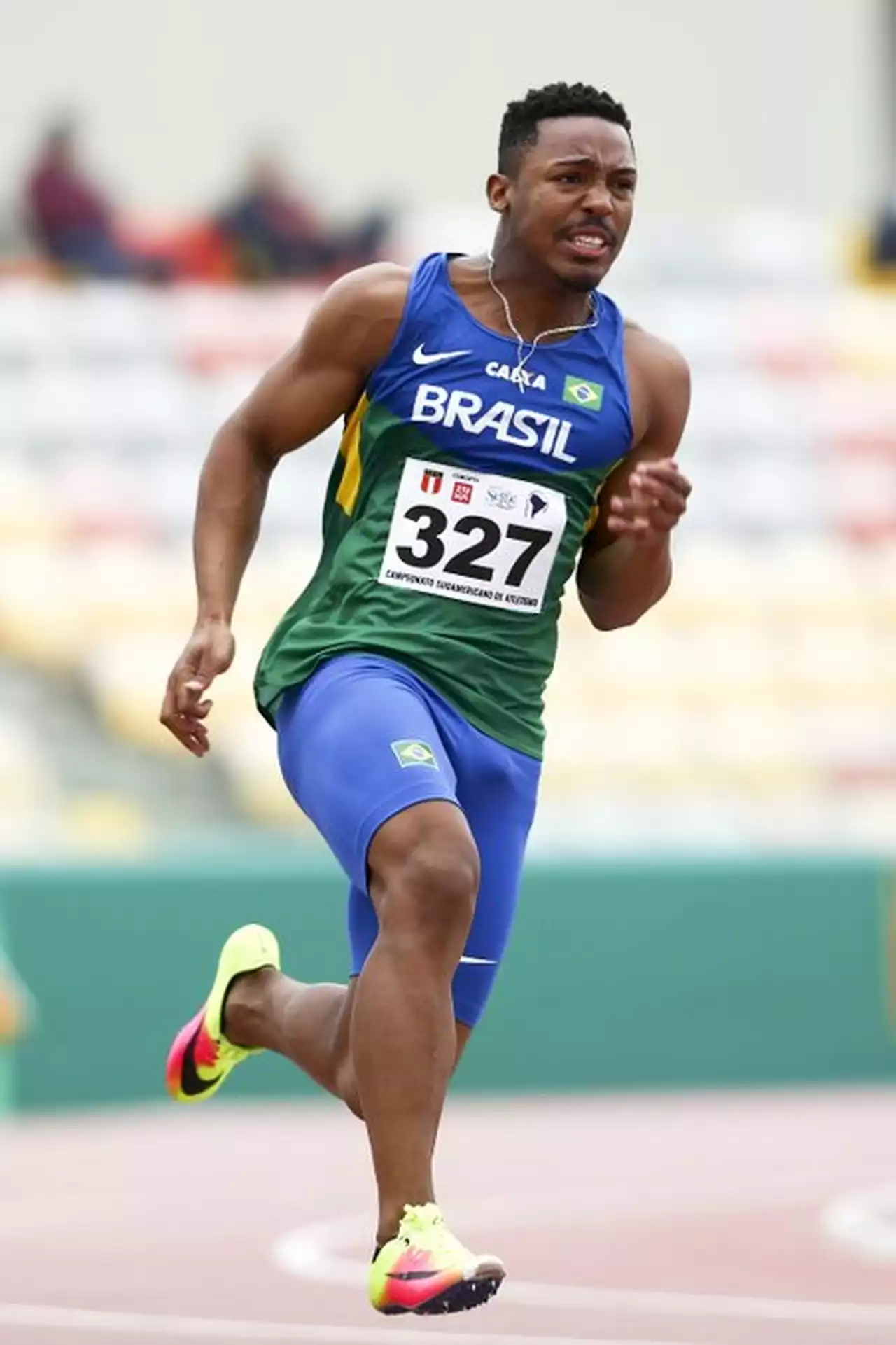 Erik Cardoso faz história e se torna o primeiro brasileiro a correr 100m abaixo dos 10s