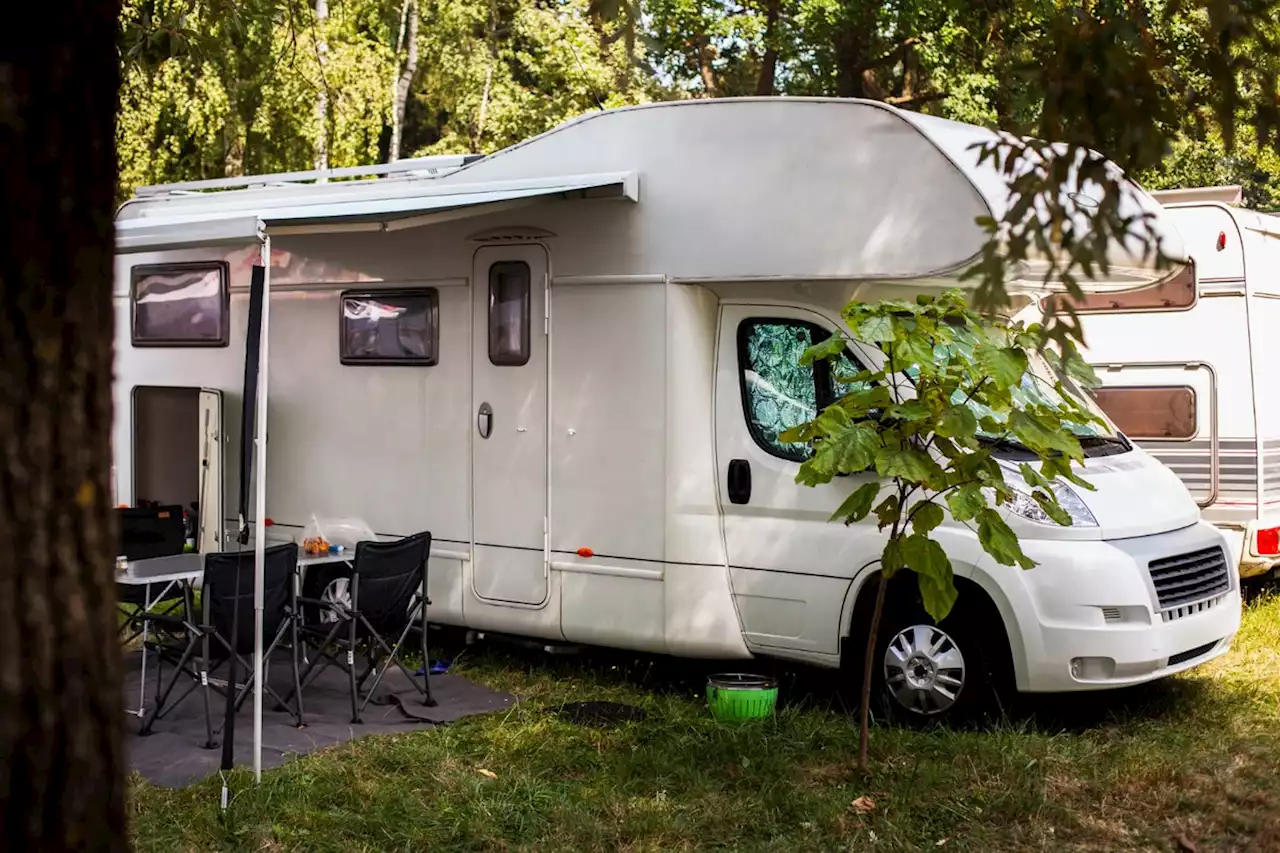 Nem 'hippies', nem nômades: família vive em motorhome na Califórnia por não poder pagar aluguel