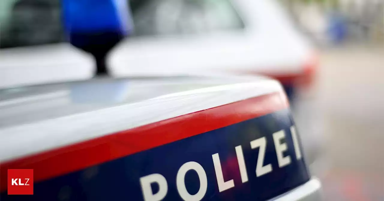 Polizei bittet um Mithilfe - Motorradfahrer nach Kollision mit Pkw verletzt: Autolenker flüchtete