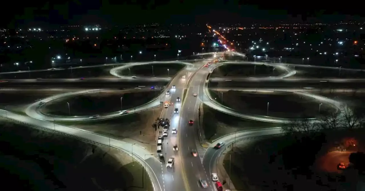 Córdoba: quedó iluminado el distribuidor de tránsito de Circunvalación y Camino a San Carlos | Ciudadanos | La Voz del Interior