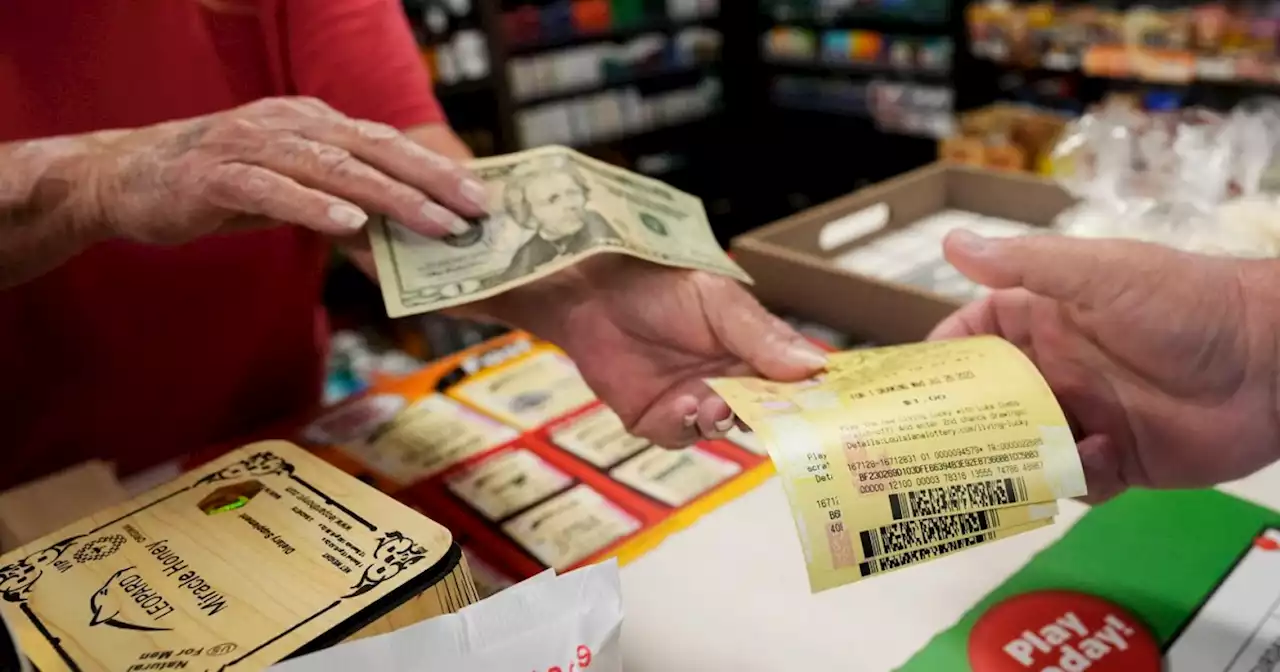 Mega Millions jackpot climbs to $1.05 billion after another drawing without a big winner