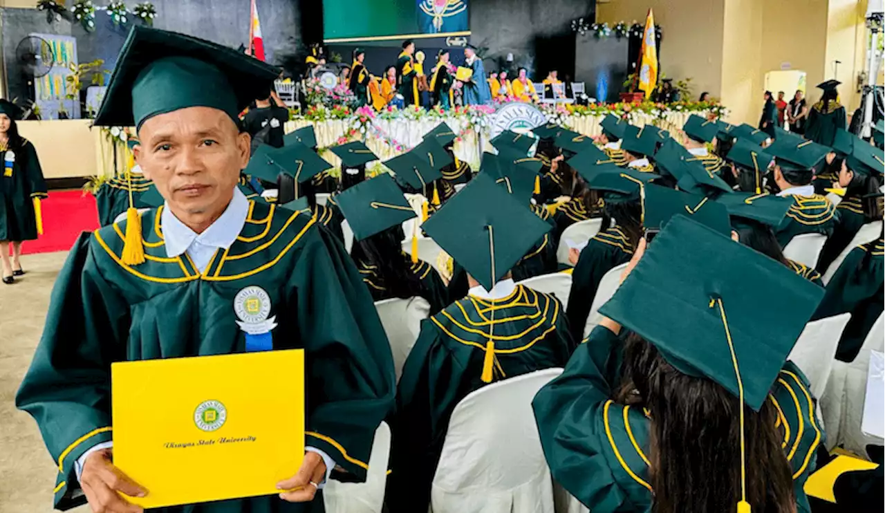 Leyte village secretary completes college degree at 55