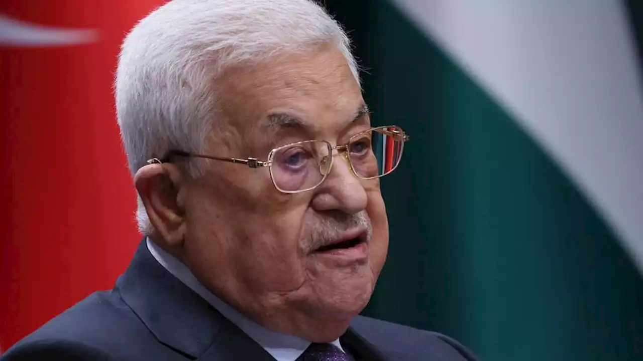 Palestinian President Abbas arrives in Egypt for unity talks