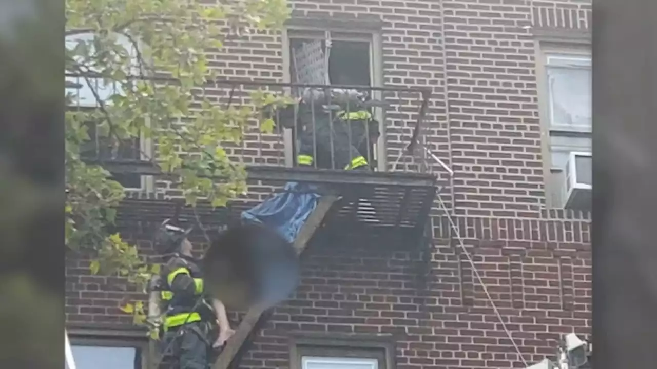 4 critically injured, including 3 children, in Brooklyn building fire