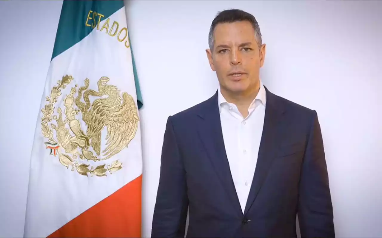 Murat se baja de contienda para 2024; cuestiona método de Va por México