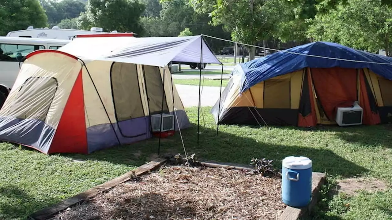 Alpes-Maritimes: le préfet interdit le camping sauvage face aux risques d'incendie