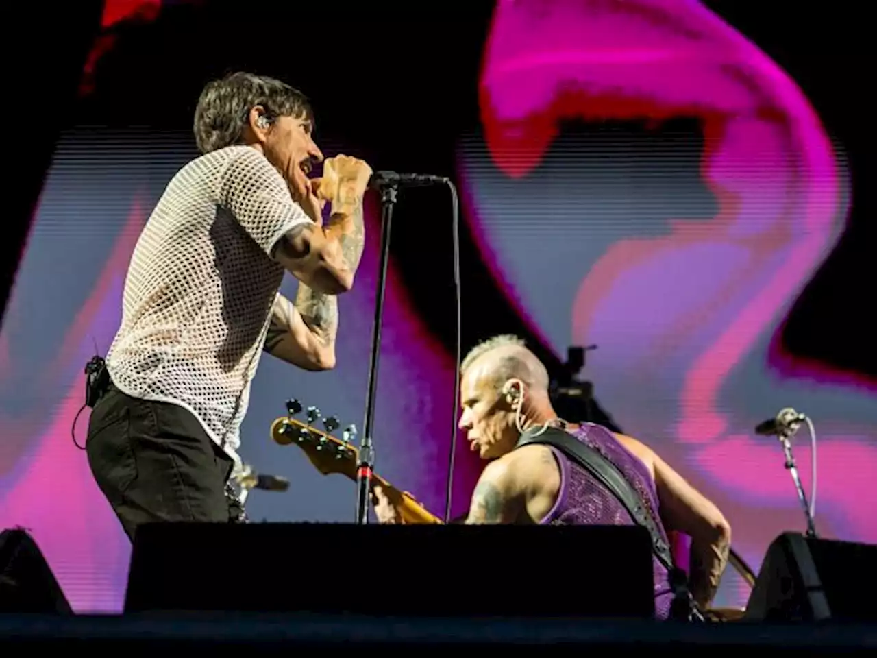 Red Hot Chili Peppers, un «matrimonio» che funziona ancora per i 70.000 di Milano