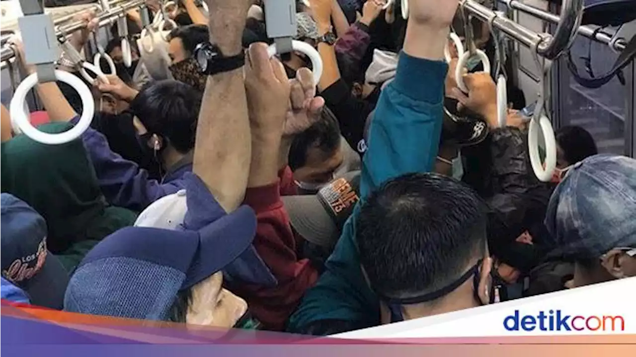 Hari Kerja Pertama Usai Libur Panjang, Awas KRL Penuh Sesak!