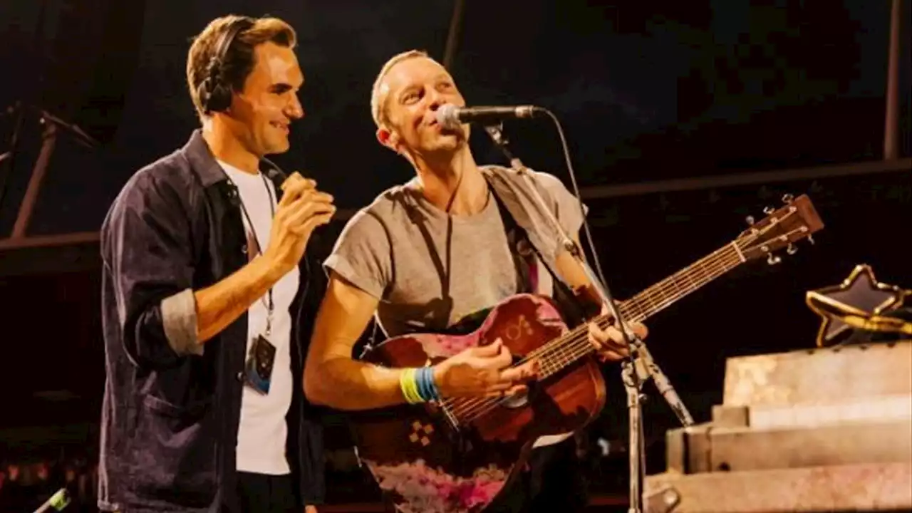 Roger Federer rockt mit Coldplay auf der Bühne - Überraschungsauftritt bei Konzert in Zürich begeistert Fans