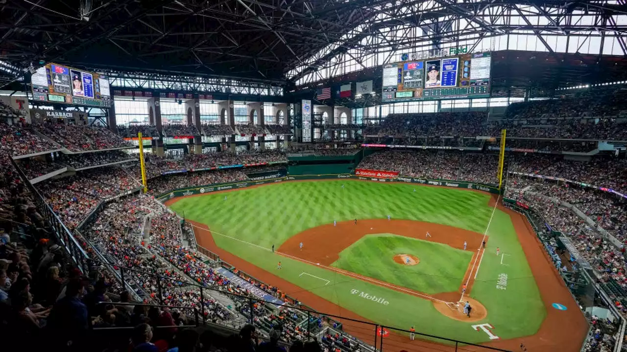 McCormick's bases-clearing triple lifts the Astros over the Rangers 5-3