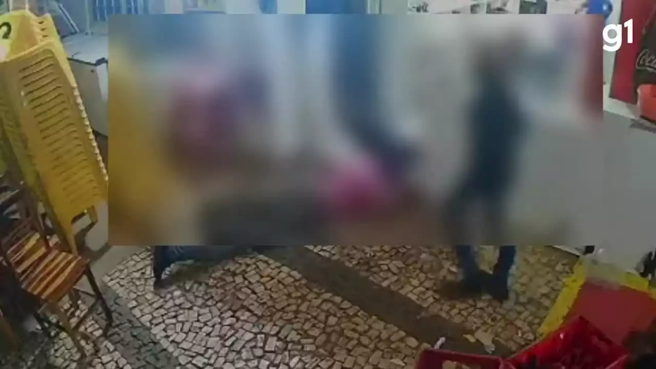 Vídeo: Assaltantes rendem funcionários e assaltam bar em Quixeramobim, no interior do Ceará