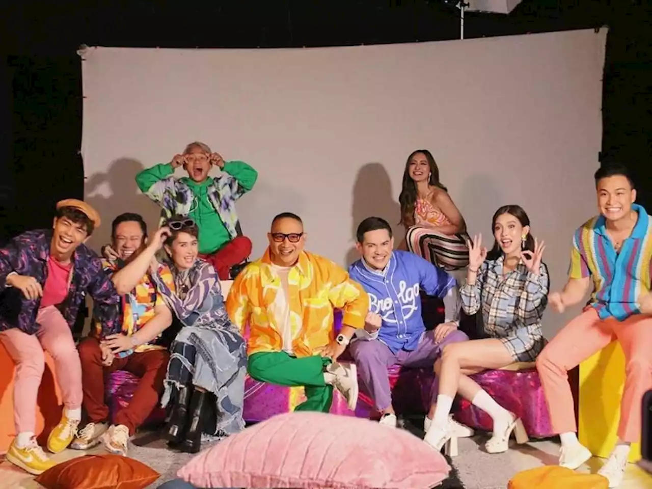 'Bubble Gang' cast members flex their smile during photoshoot