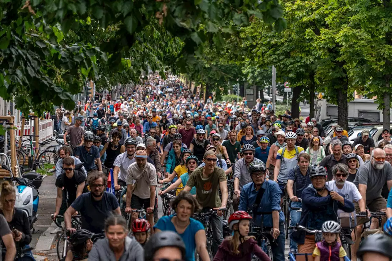 #NichtMitUns: Tausende demonstrieren in Berlin gegen Baustopp für Radwege