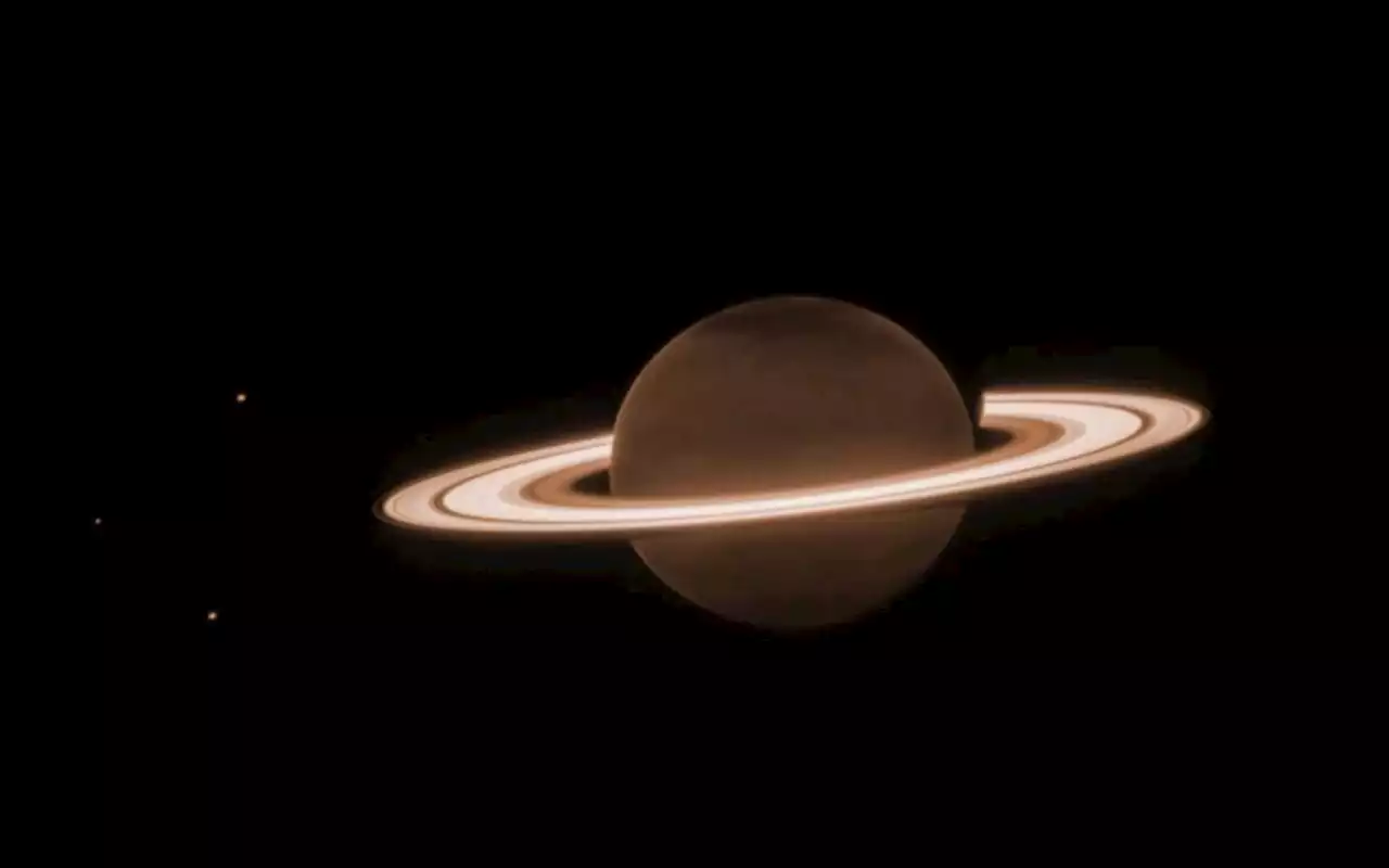 Anéis de Saturno aparecem brilhantes em imagem capturada pela Nasa | Mundo e Ciência | O Dia