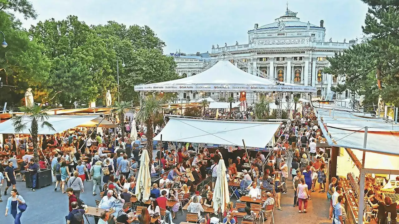 Rathausplatz-Wucher: 65 Euro und trotzdem hungrig