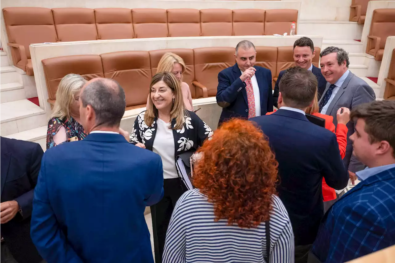 Cantabria ya tiene presidenta, María José Sáenz de Buruaga