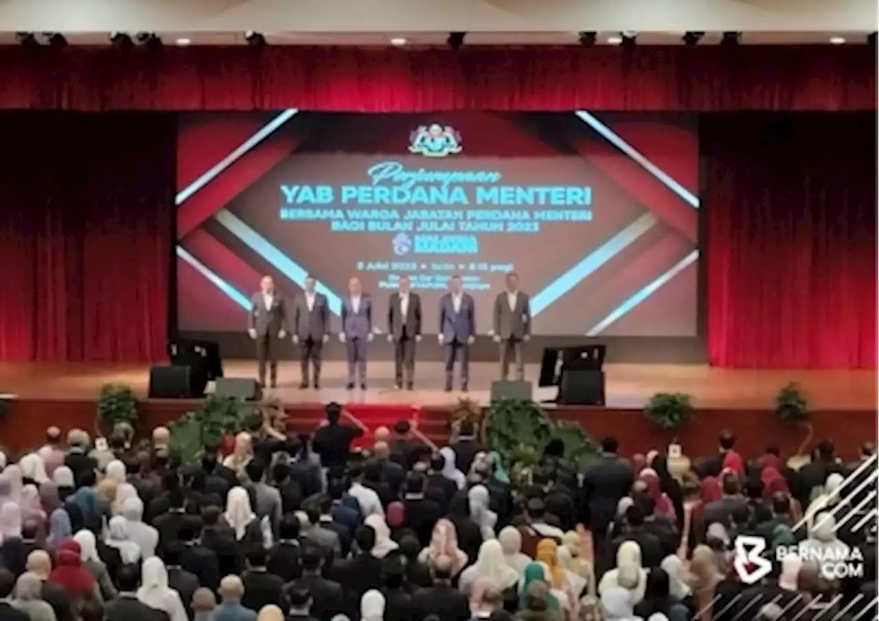 Out with the old, PM Anwar tells civil servants after corruption allegations against Immigration Dept