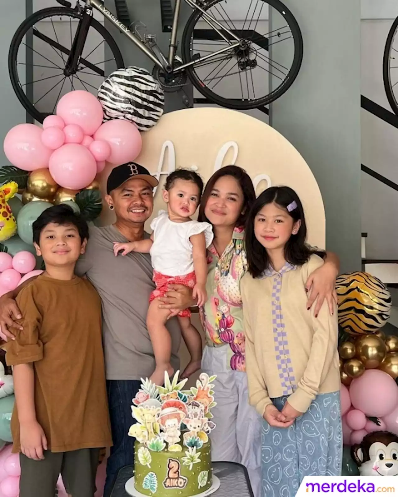 Foto : Cute! 7 Potret Ultah ke-2 Aiko Anak Wendi Cagur, Ekspresinya Gemesin Banget | merdeka.com