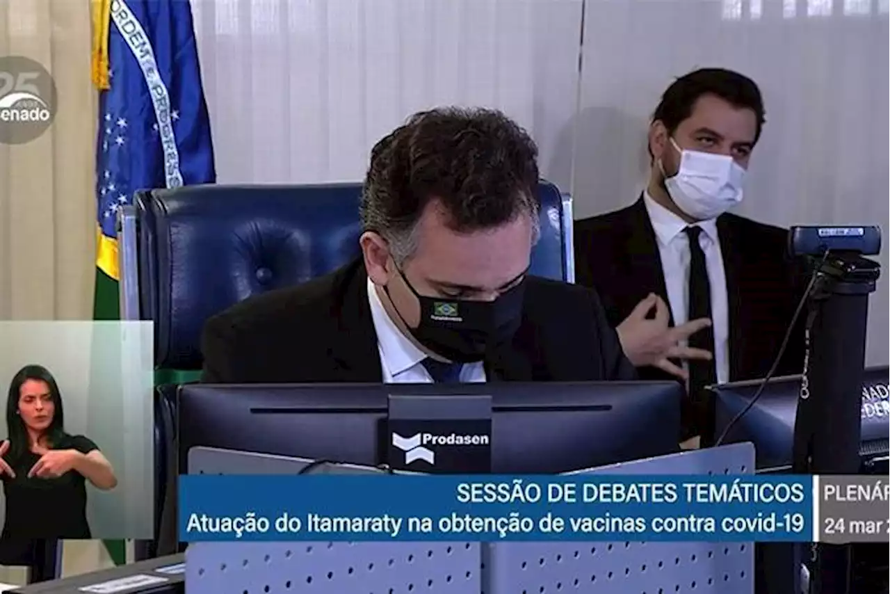 Comissão de Ética da Presidência pune ex-assessor de Bolsonaro por gesto racista