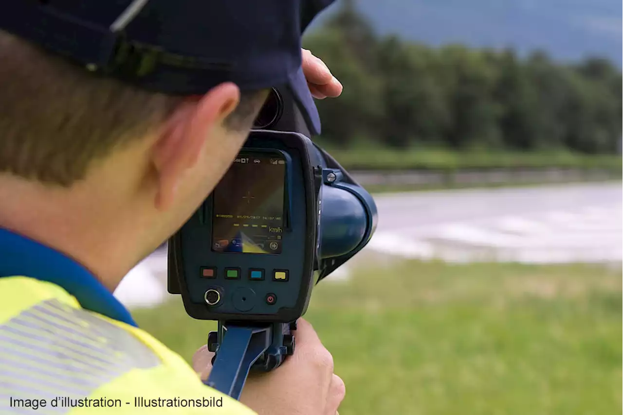 Sitten VS: Autofahrer (21) mit 111 km/h (erlaubt 50 km/h) gemessen