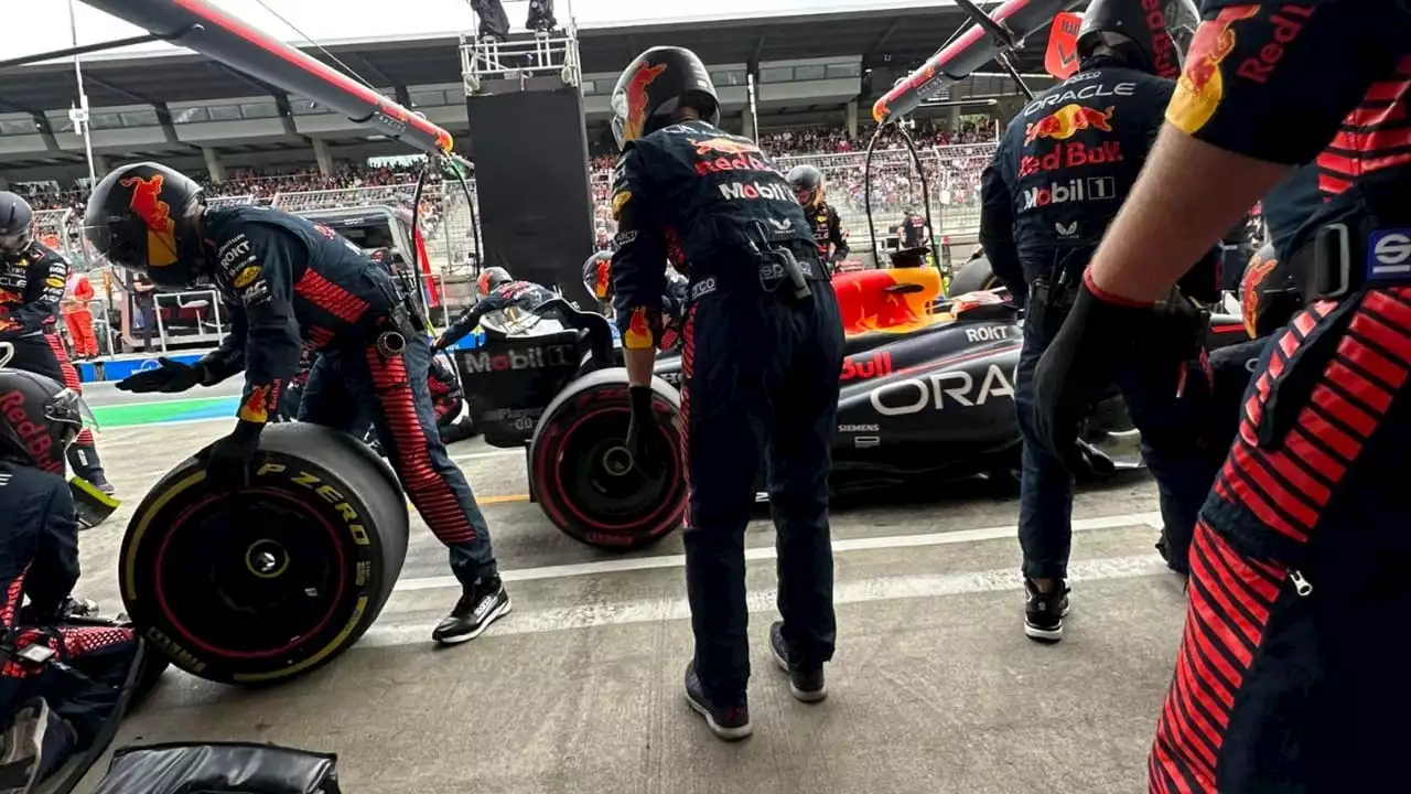 Chefe da Red Bull explica pit stop de Verstappen no fim do GP da Áustria