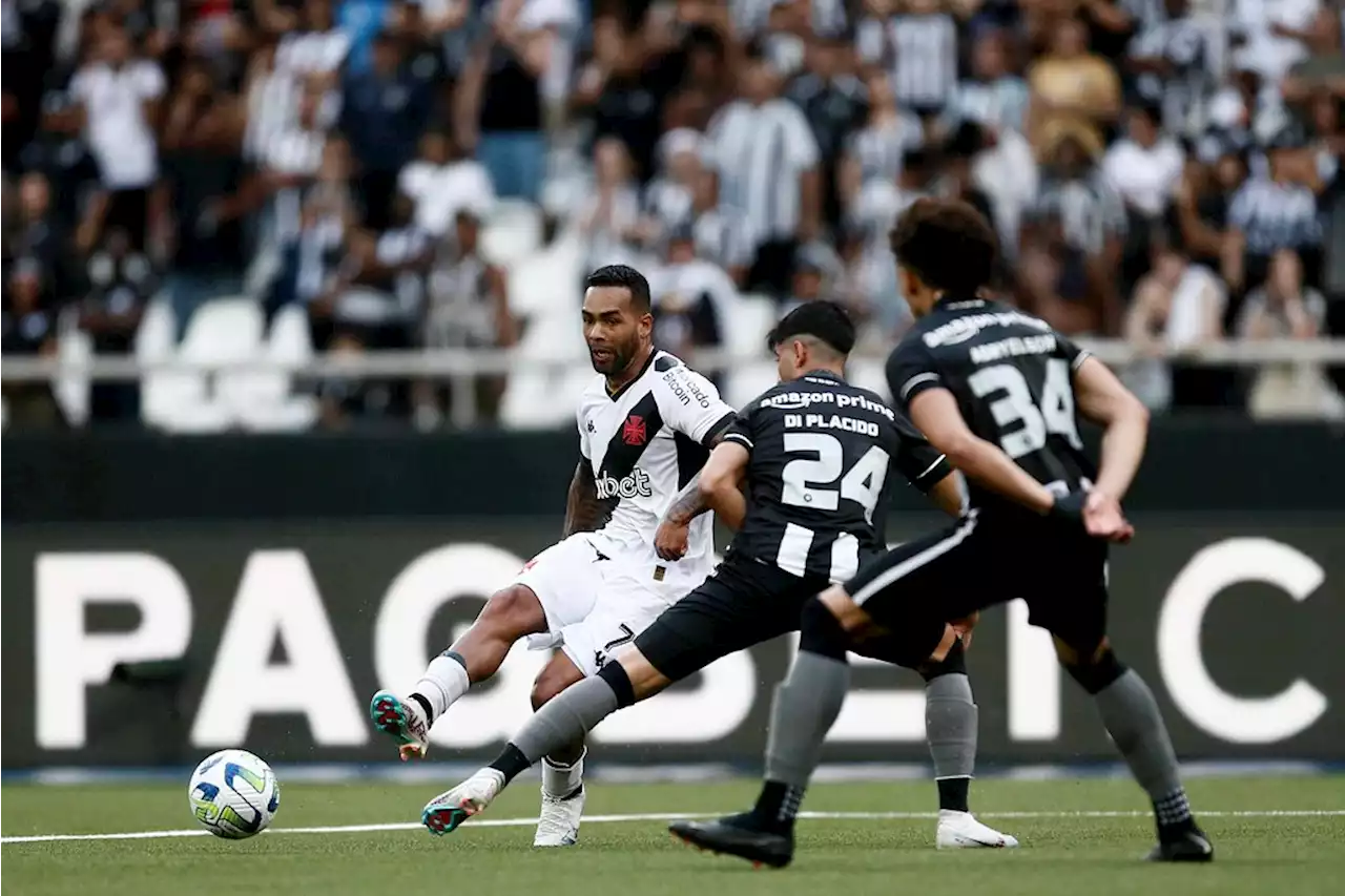 Botafogo bate Vasco no Engenhão e mantém vantagem na liderança do Brasileirão