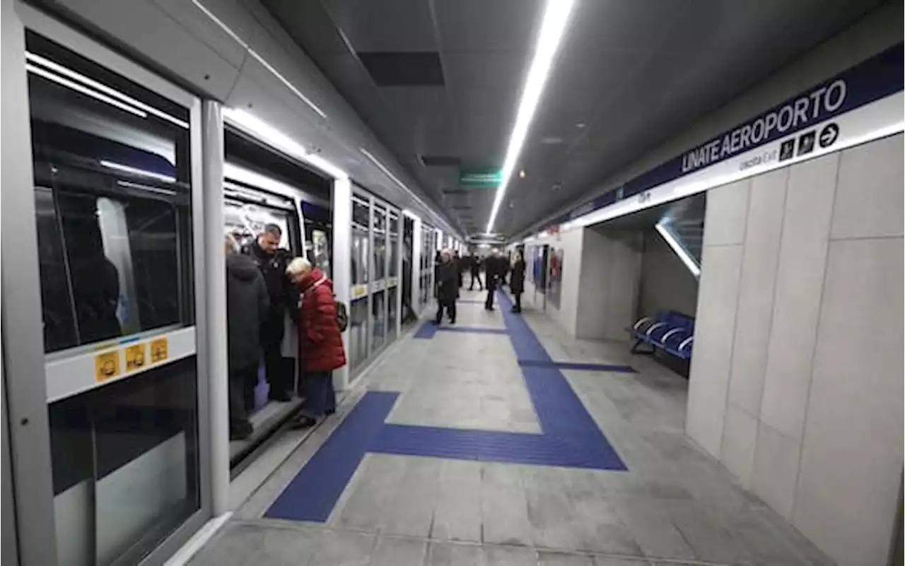 Milano, la metro M4 apre le fermate Tricolore e San Babila