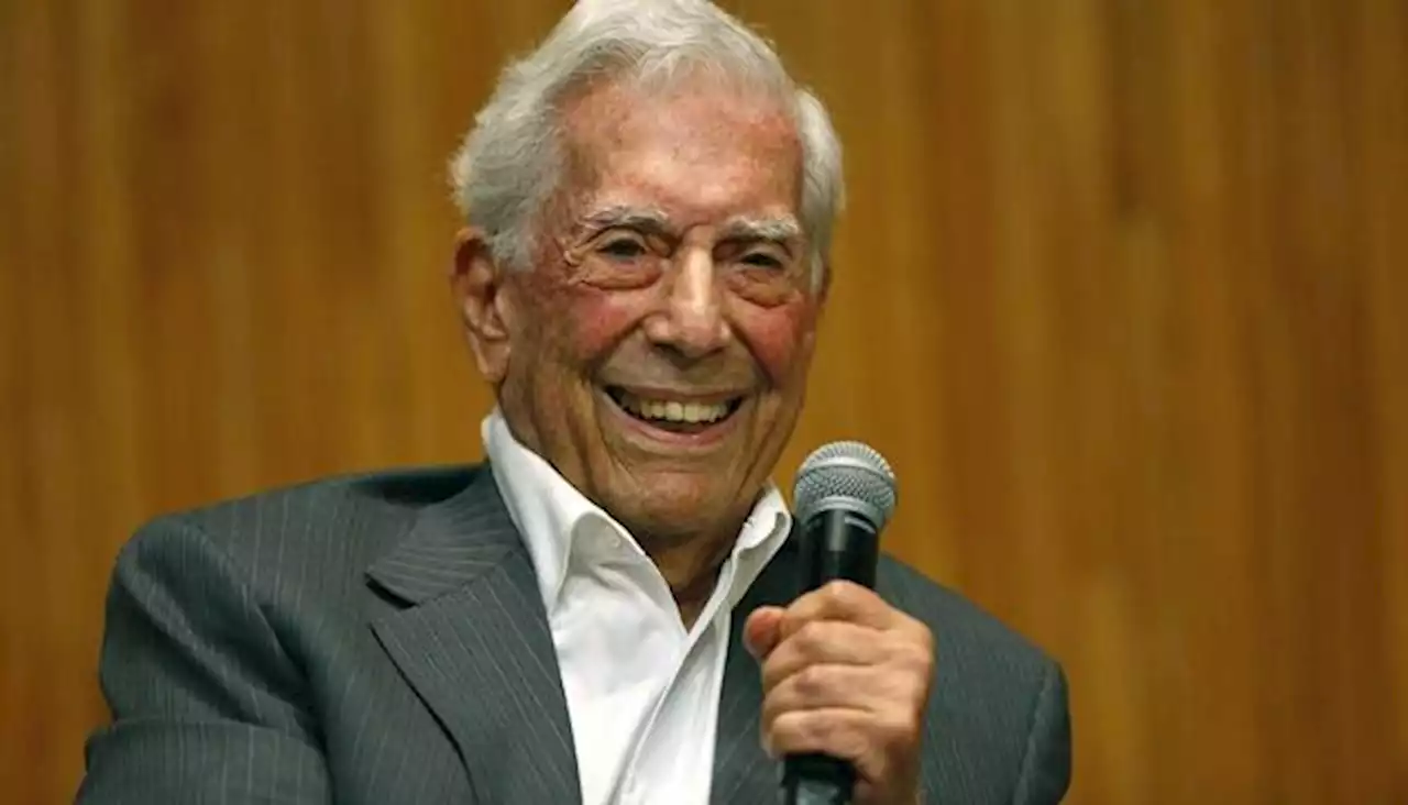 Mario Vargas Llosa, hospitalizado por segunda vez por Covid-19