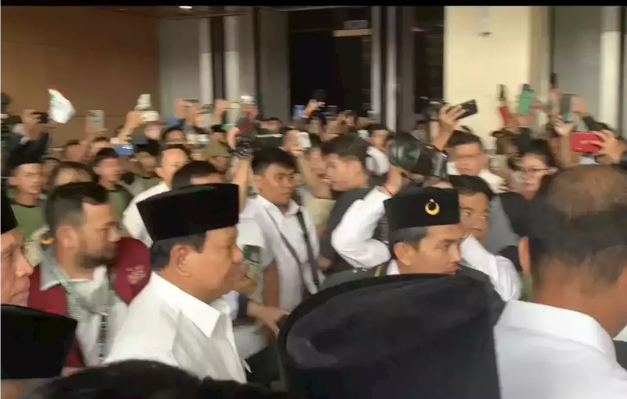 Prabowo Subianto Disambut Ribuan Kader dan Simpatisan PBB