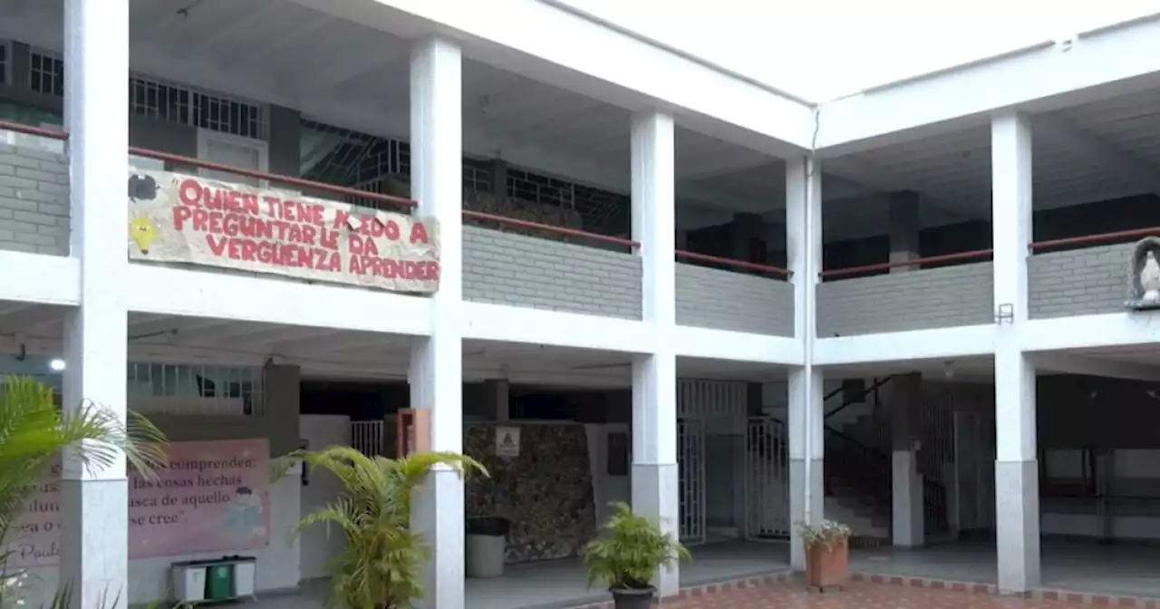 Insólito: ladrones robaron cuatro veces en una semana un colegio público de Girón, Santander