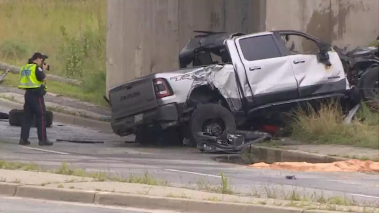 SIU investigating after man killed in crash while fleeing Toronto police officers | CBC News