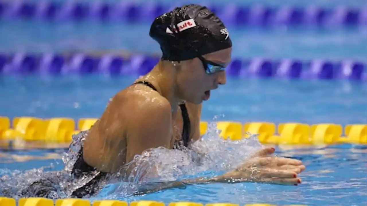 Summer McIntosh wins gold in 400m IM, becomes only Canadian swimmer with 4 world titles | CBC Sports