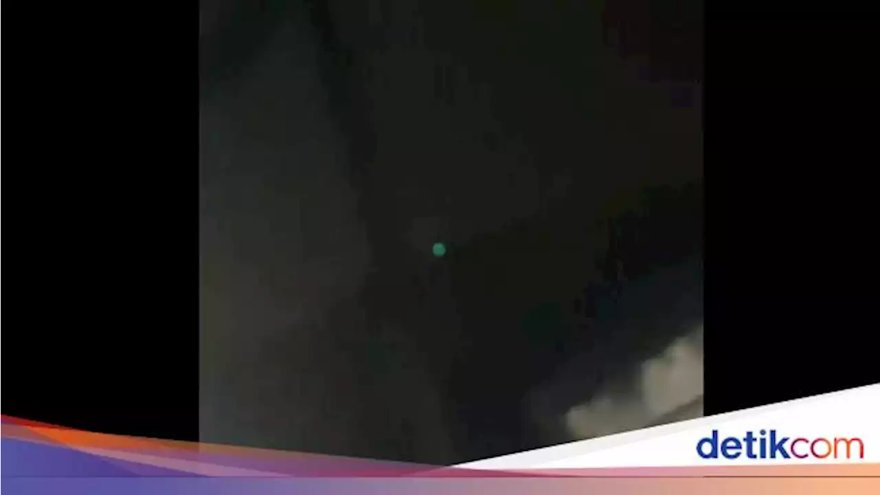 Geger Kemunculan Objek Terbang Dinarasikan UFO di Bandung