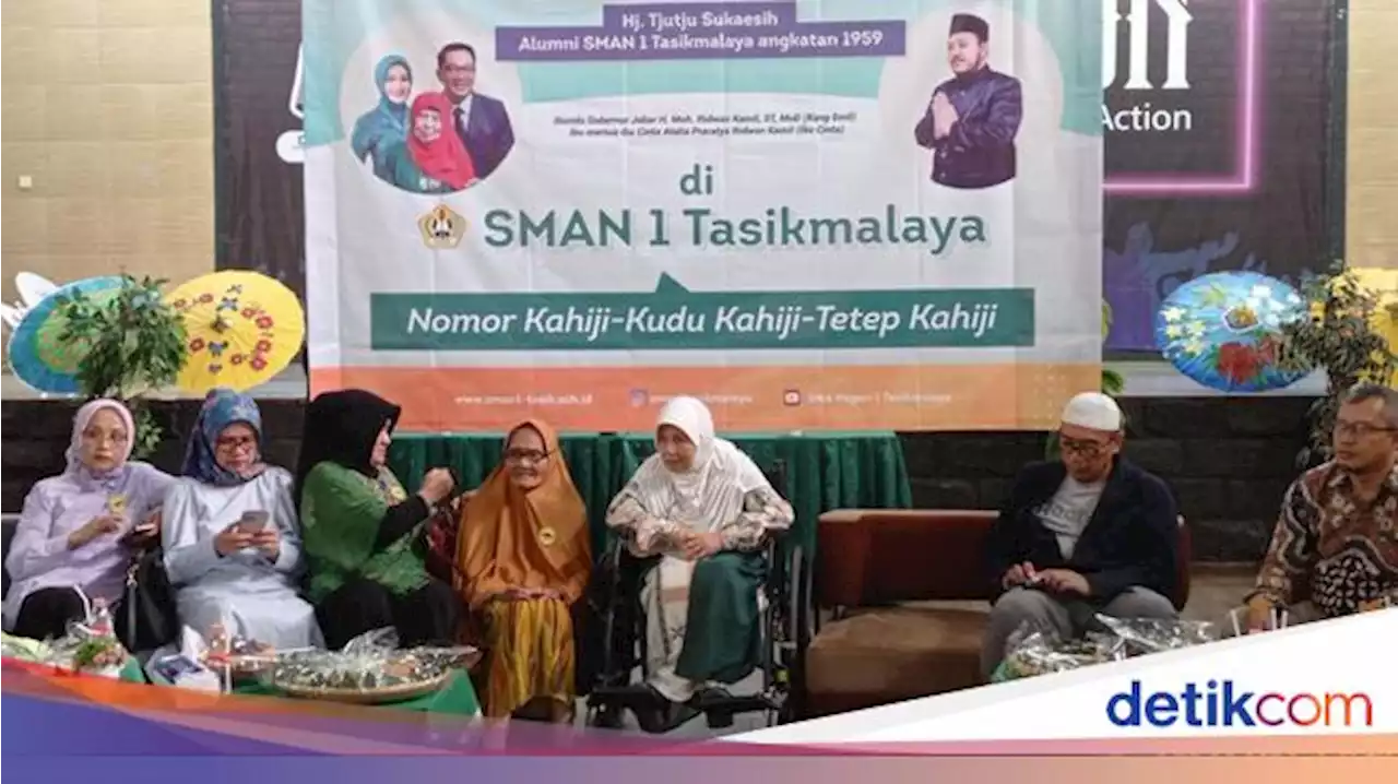 Ridwan Kamil Dapat Restu Ibunda Maju Pilgub DKI Jakarta